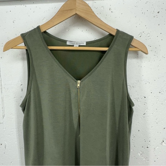 Green Envelope Women’s size Small Moss Green Zip Front Tank Top - Picture 3 of 9